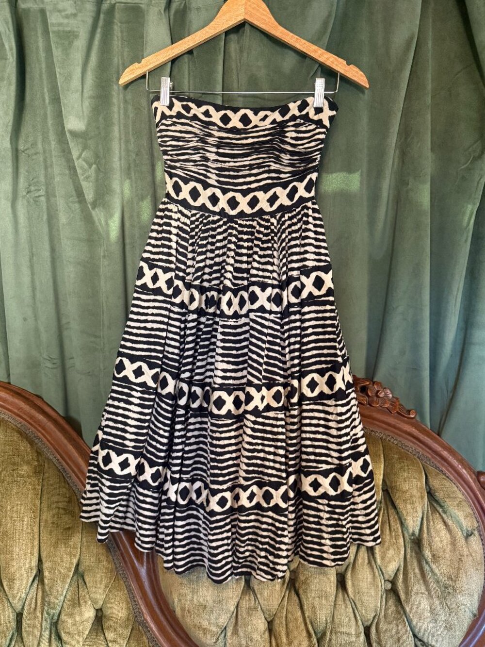 Anthropologie Petite Size 2 Black Cream Strapless Printed Midi Dress Fit & Flare